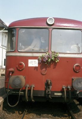 1984-06-01 Dia 55-56 Neukirchen Letzte Fahrt Treysa - Oberaula
© Dr. Markus Höfner - Sammlung Frank Trumpold
